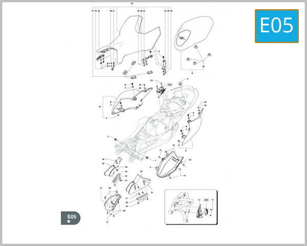 E05 - SEAT - TAIL COVER